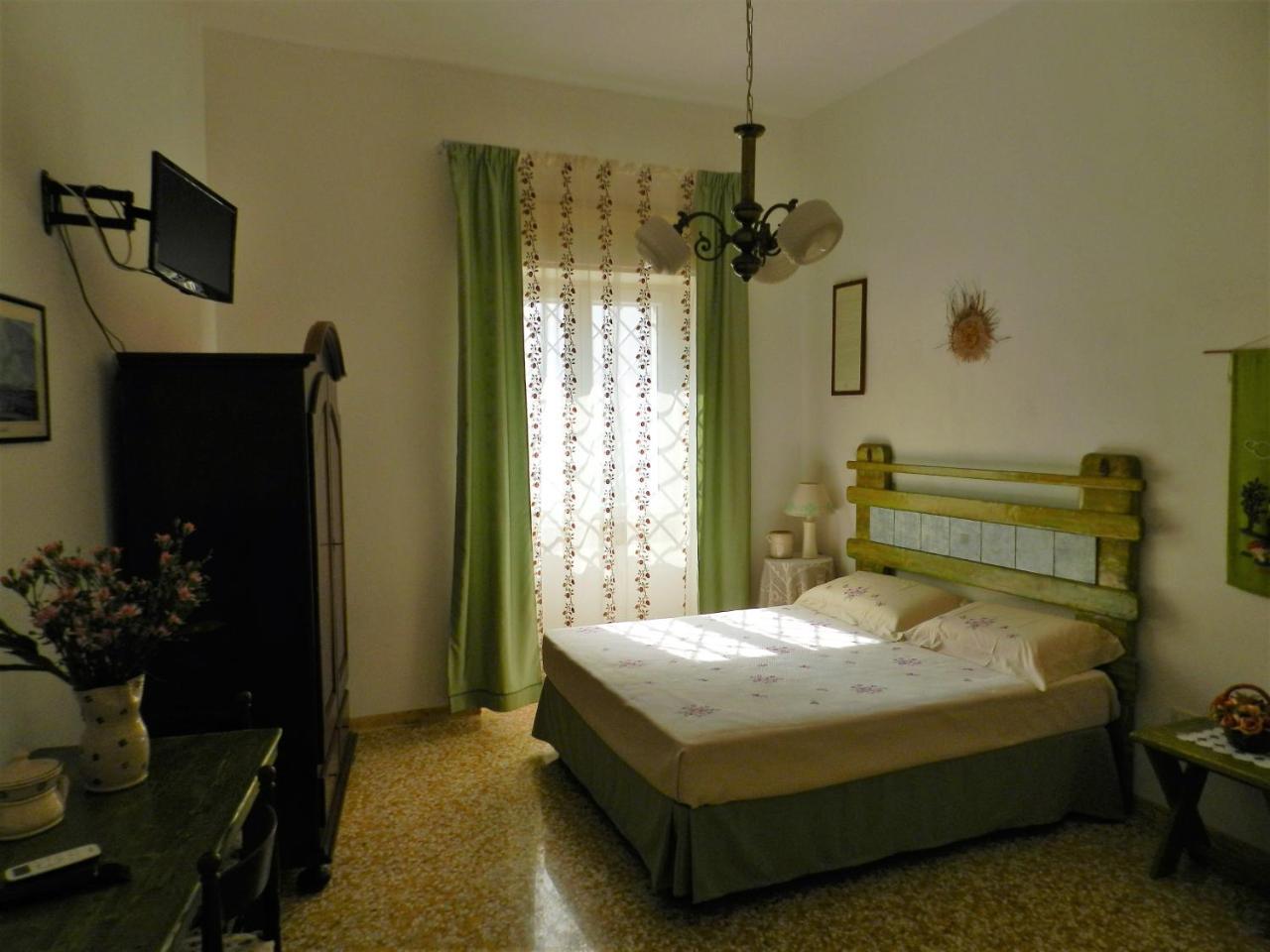 Casa Corte Con Terrazza Taviano  Exterior photo